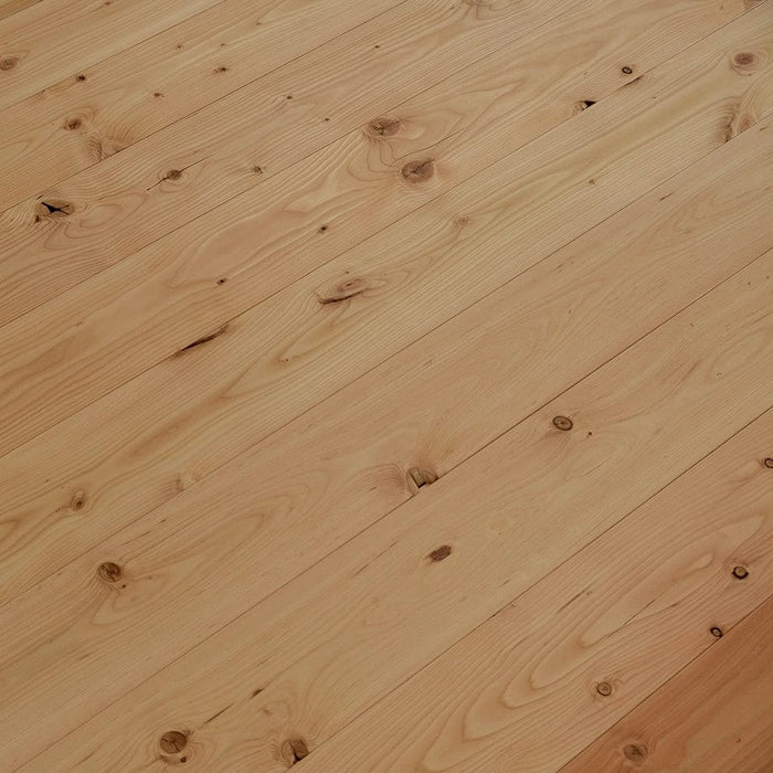 Wood flooring Oregon Pine WOODY, oiled, ready for living