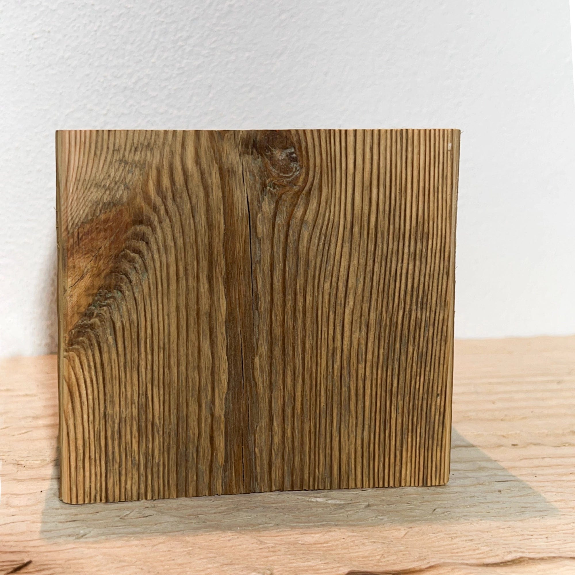 Lampada da parete in legno WALDLICHT in termoabete intagliato — Trumer  Holz GmbH