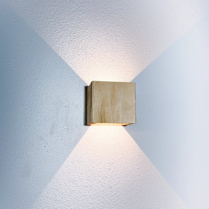Wooden wall light "WALLDLICHT" chopped spruce 